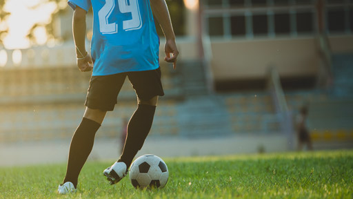 Bignami alimentare di sopravvivenza sportiva per il calciatore